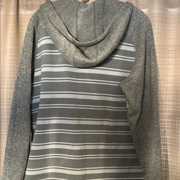 Patagonia Gray Striped Men's Sweater - Picture 6 of 6